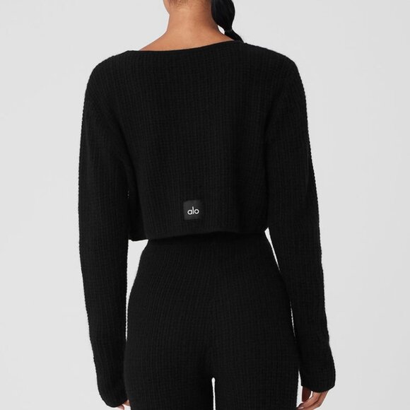 Alo Yoga Cashmere Plush Waffle Cropped Long Sleeve  Black - Picture 2 of 4